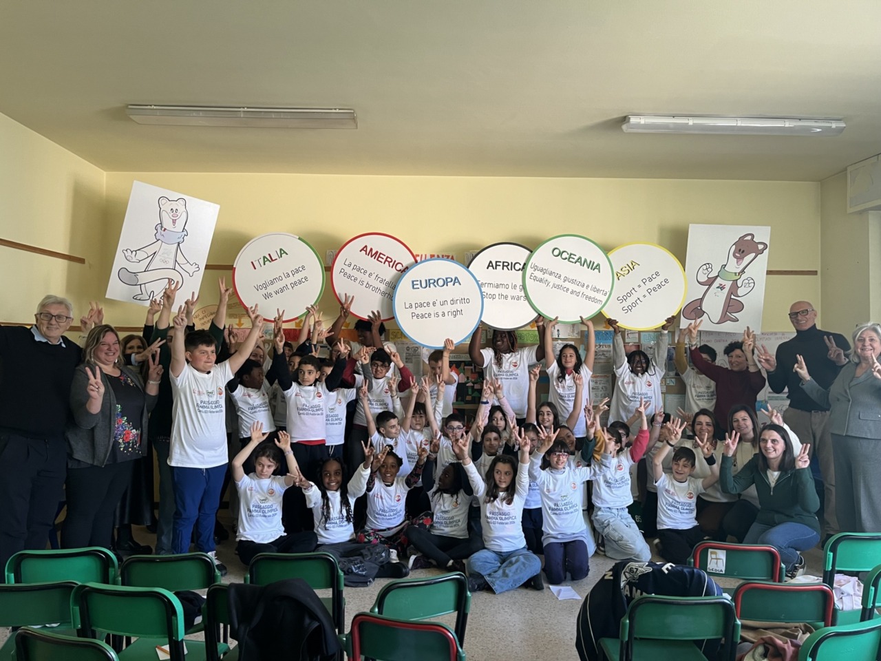 Incontro tra tedofori e studenti a Cantù