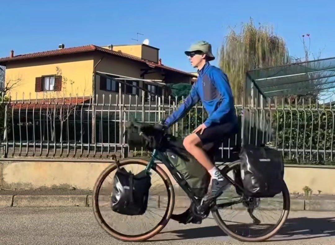 Ludovico Muretti partirà per un viaggio intorno al mondo in bicicletta