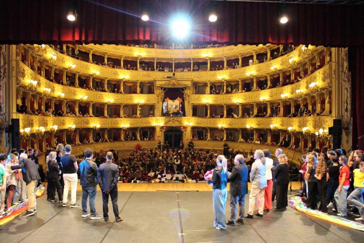“Et in Terra Pax”: un grande successo al Teatro Sociale