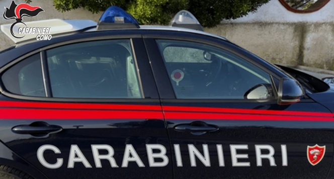 Maltrattamenti e richieste di denaro per droga: arrestato un uomo di 52 anni