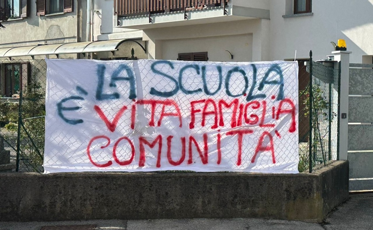 Protesta a Socco per salvare la scuola Rodari