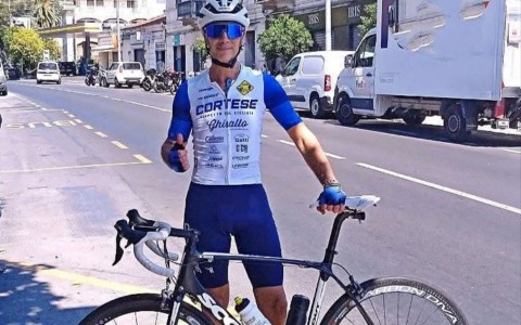 Antonio Cortese trionfa nella Milano-Sanremo in meno di 10 ore
