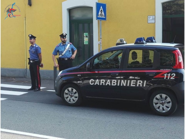 Sequestrati eroina, cocaina e hashish a Carugo